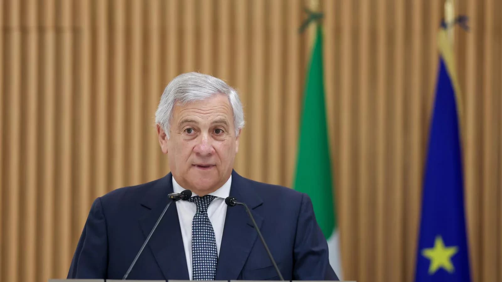 Tajani defendió la exclusión de España de Schengen y cuestionó la gestión migratoria