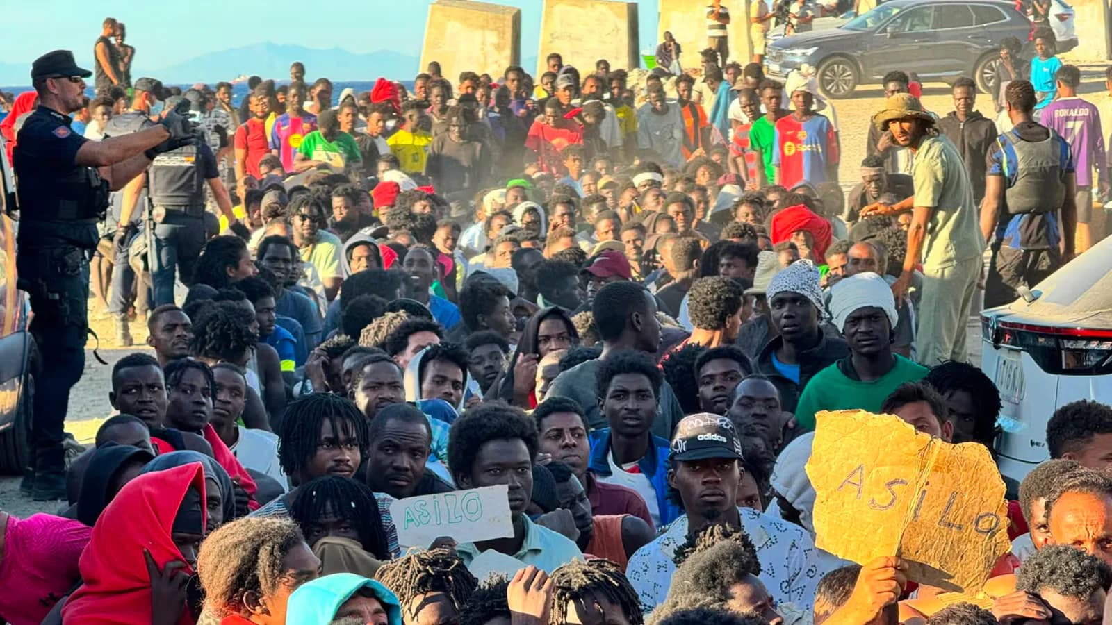 Interior eleva a 72.000 los migrantes que entraron en Ceuta durante la crisis