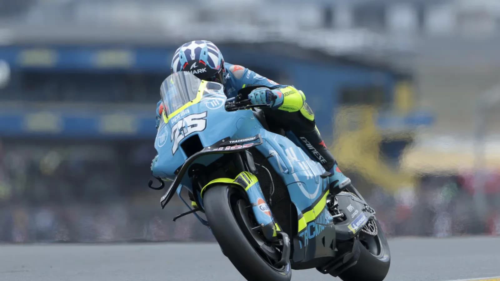 Raúl Fernández renovó con Trackhouse y seguirá en MotoGP hasta 2028