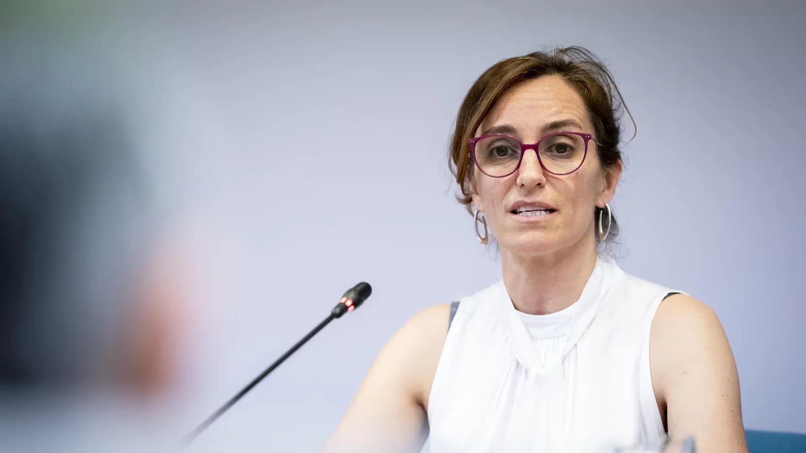 Mónica García destaca que la sanidad de Ceuta respondió sin colapsar ante la llegada de migrantes