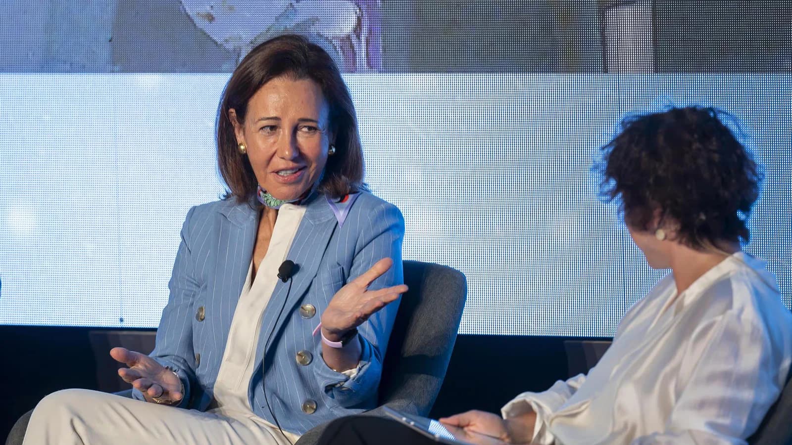 Santander habilita transferencias inmediatas desde España a México y Reino Unido
