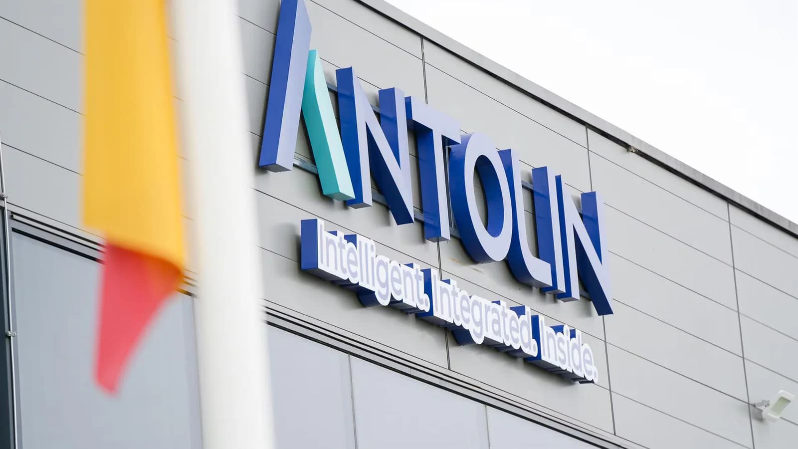 Moody’s rebaja la calificación de impago de Grupo Antolin tras acudir al Capítulo 15