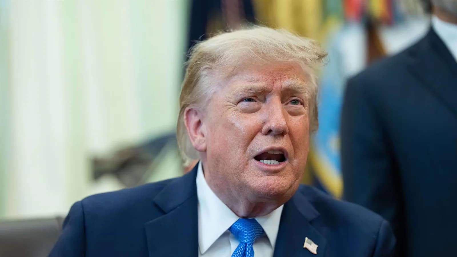 Trump vuelve a limitar la ciudadanía por nacimiento tras el revés de la Corte Suprema