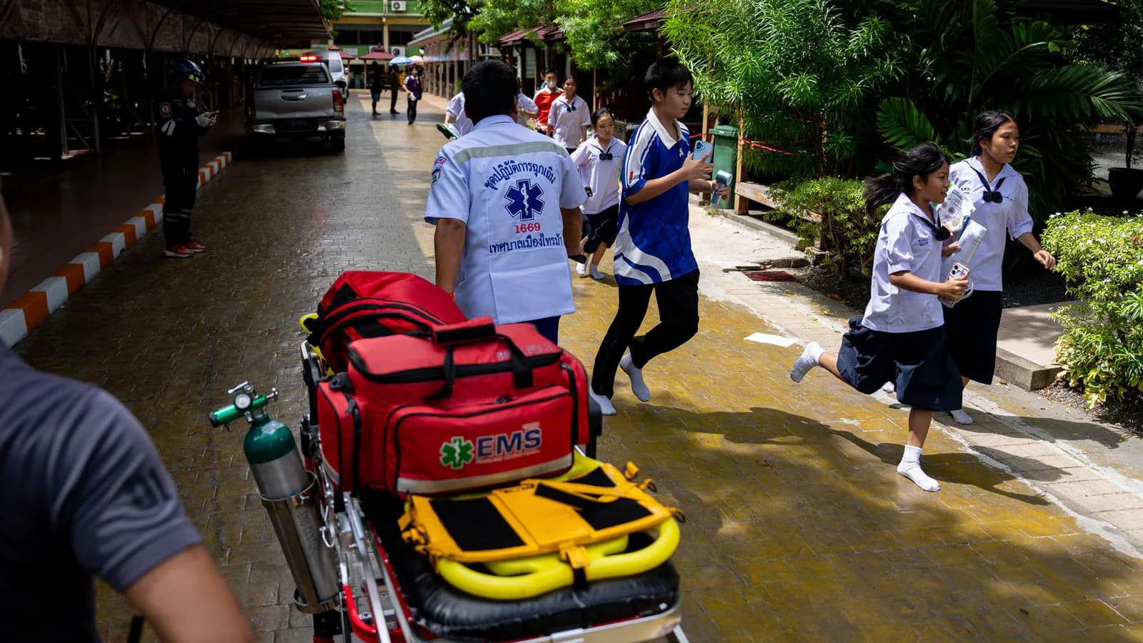 Tailandia: un alumno mató a sus abuelos y a cinco profesores en una escuela