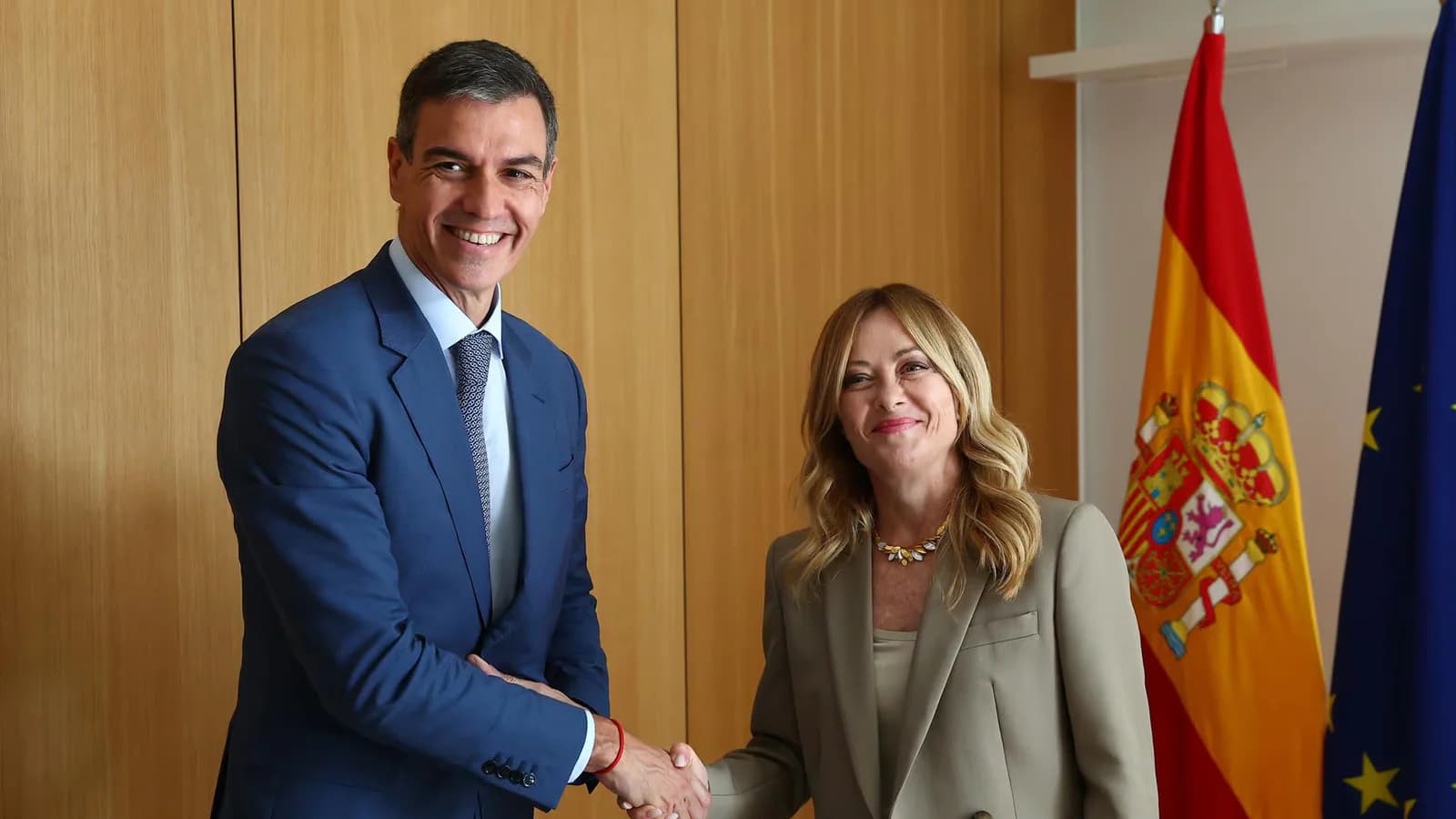 España exige a Italia levantar los controles fronterizos antes del domingo