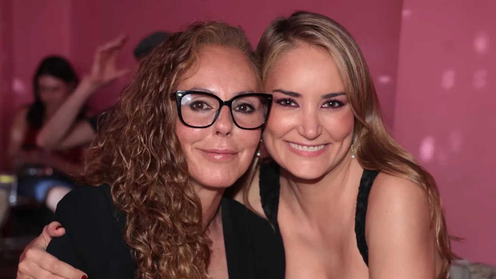 Alba Carrillo respalda a Rocío Carrasco y Fidel Albiac y critica a Gloria Camila