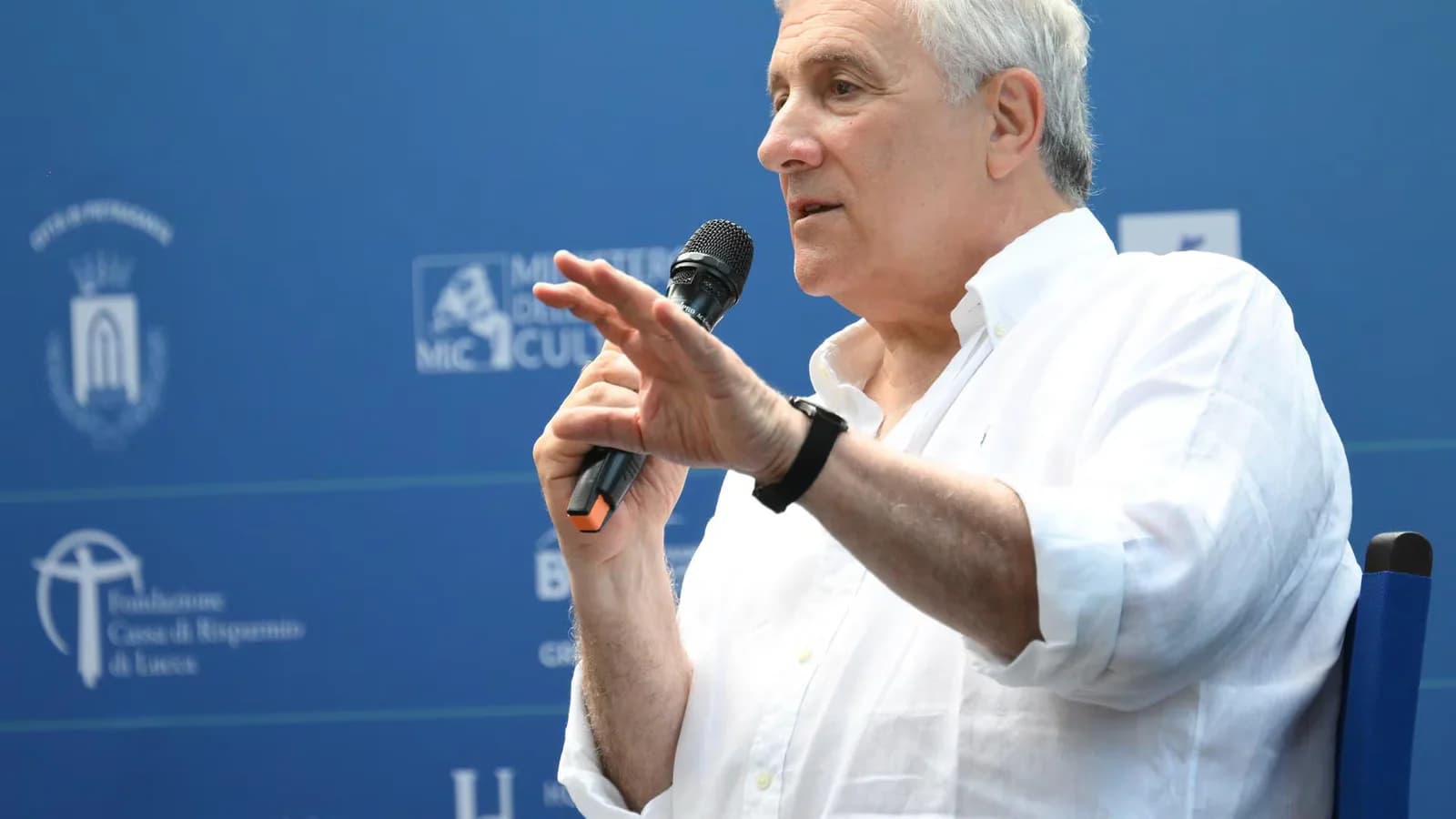 Tajani calificó de “desproporcionada” la reacción de Sánchez por los controles fronterizos