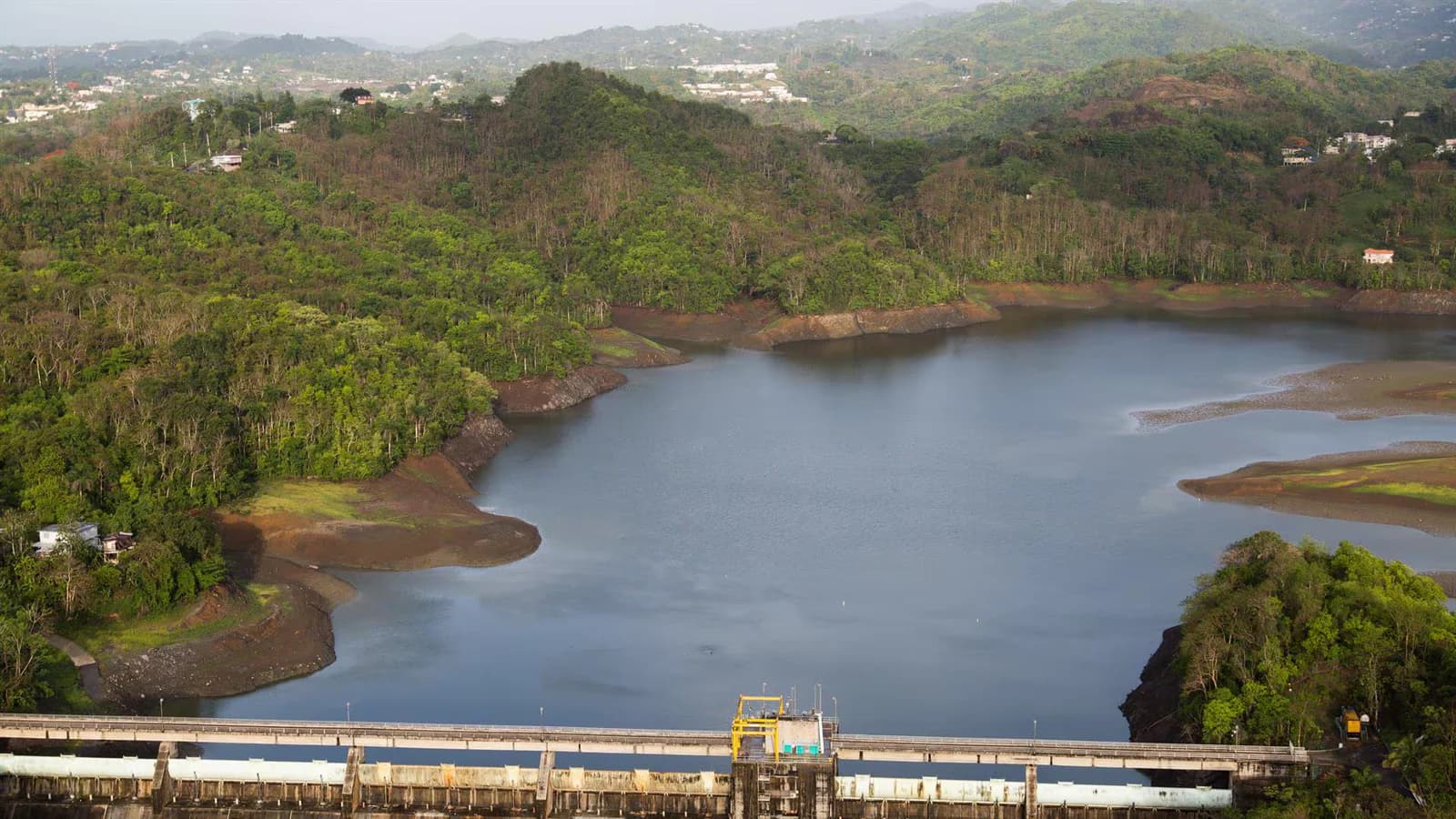 Puerto Rico mantiene el racionamiento de agua por la sequía y el bajo nivel del embalse Carraízo