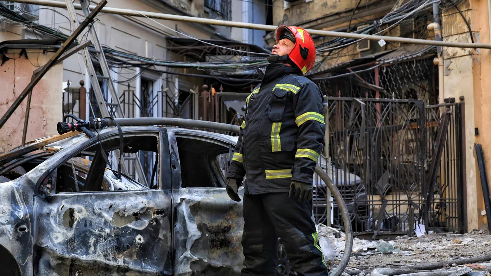 Cinco muertos por un bombardeo ruso contra una zona rural de Járkov