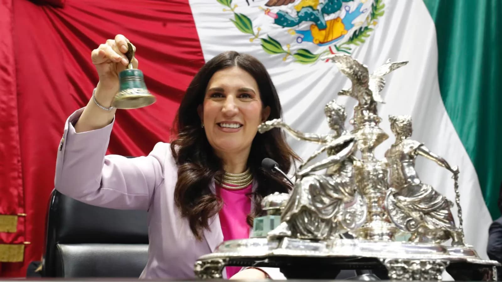 Kenia López Rabadán presentará su informe al frente de Diputados el 17 de agosto