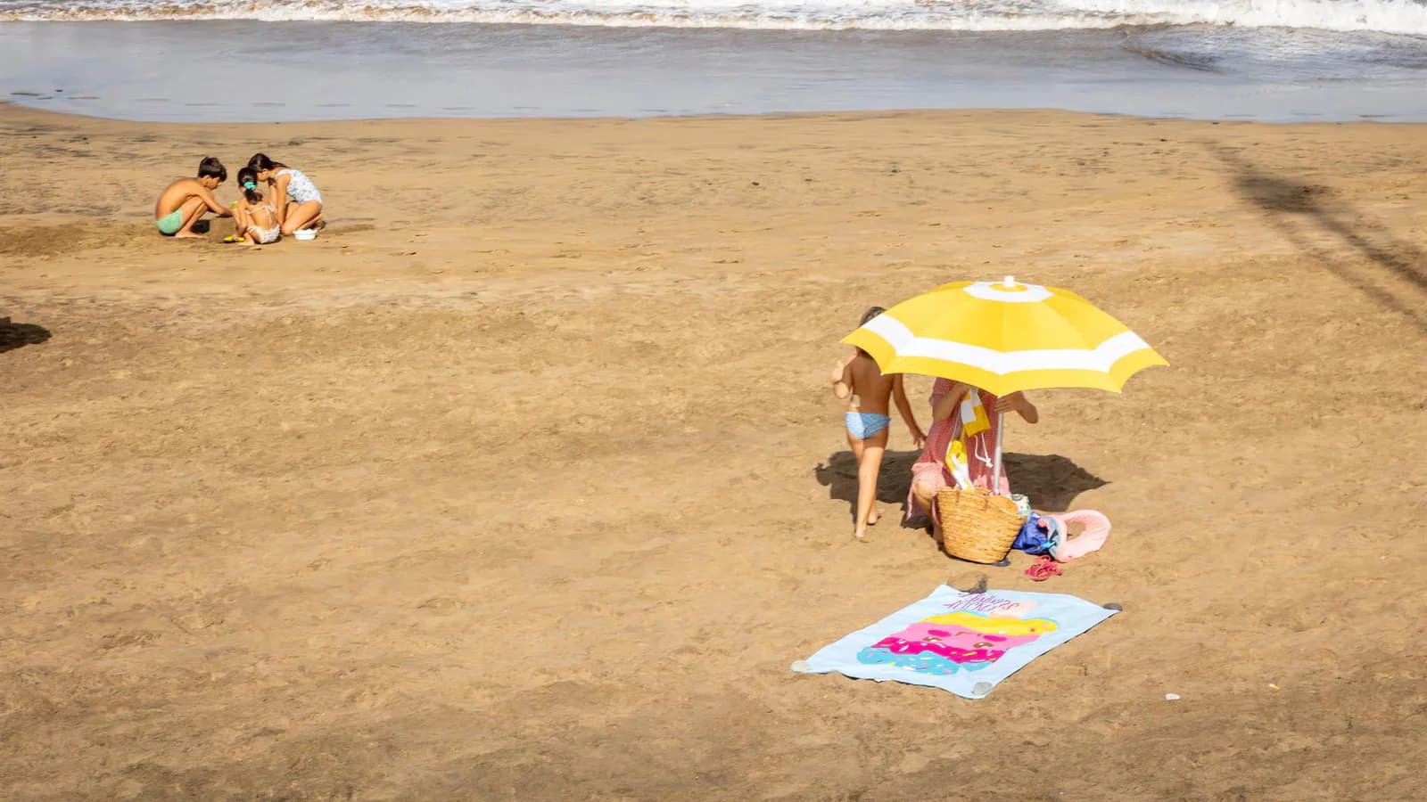 El calor activa avisos en once comunidades y Cataluña suma lluvias y tormentas