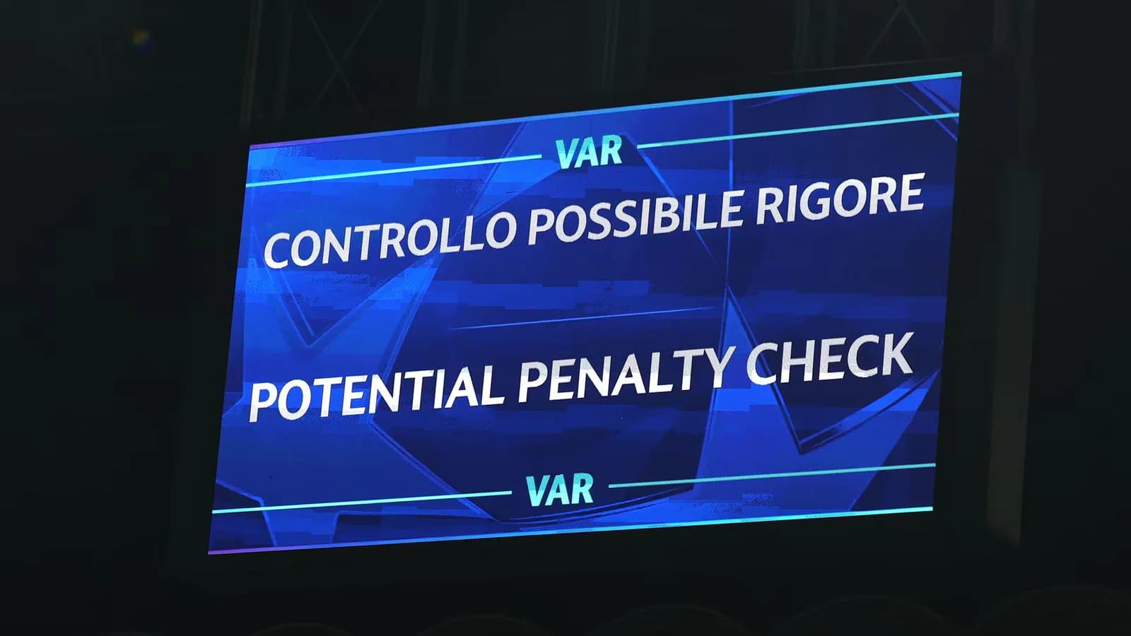 La UEFA presentó “Clear Line”, una base de datos para unificar criterios arbitrales