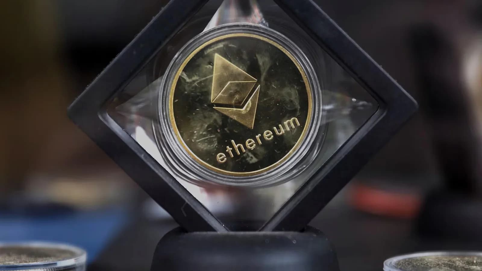 Rusia habilita bitcoin, ethereum y tether para inversores particulares