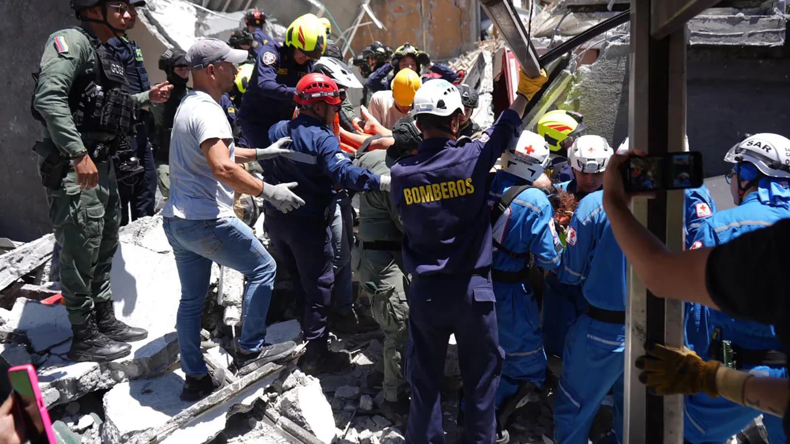 Colombianos en Mallorca reúnen fondos para las víctimas del terremoto en Colombia