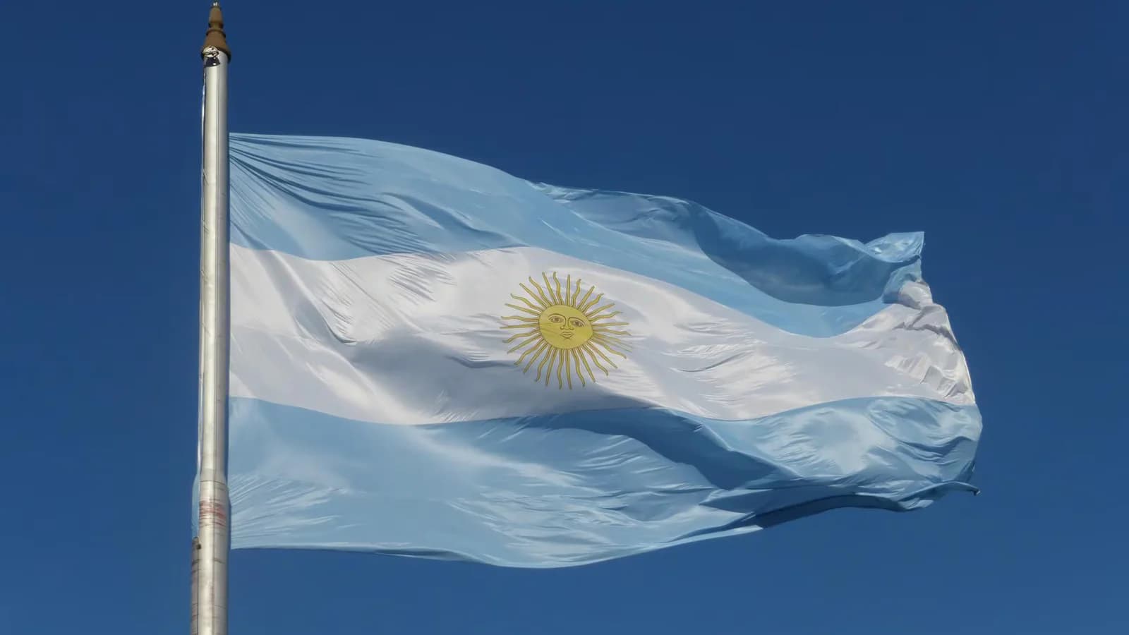 YPF ganó US$1.605 millones en el primer semestre, 47 veces más que un año antes