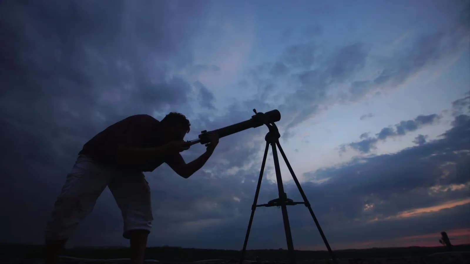 Medios españoles preparan coberturas especiales para el eclipse total de Sol
