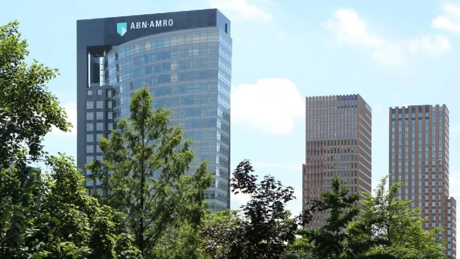 ABN Amro eleva un 20% su beneficio semestral y mejora sus previsiones