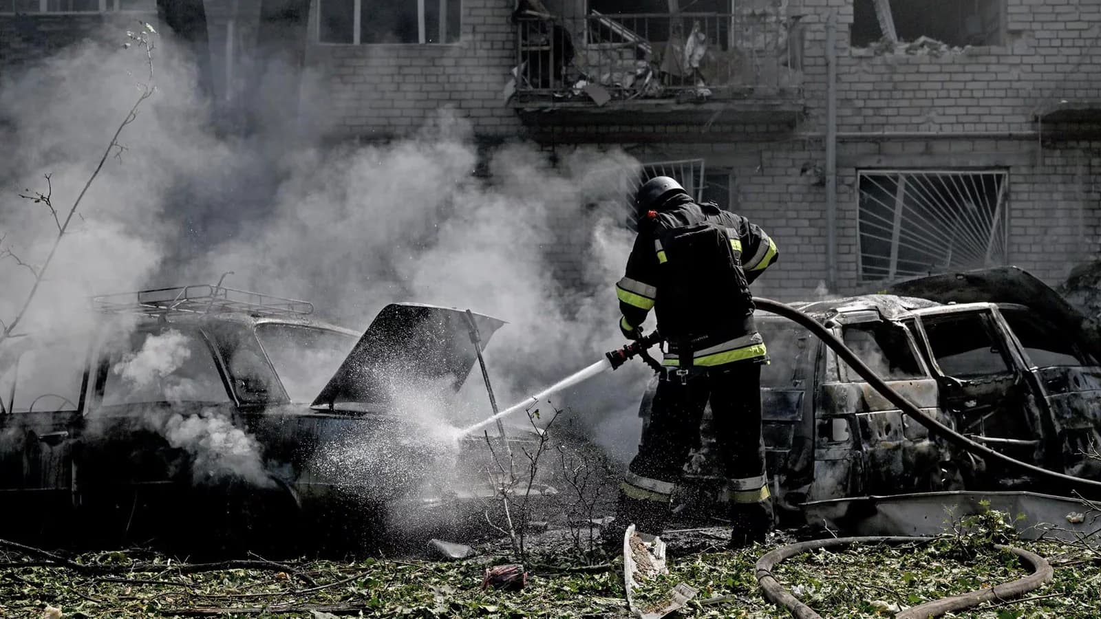 Un muerto y varios heridos por nuevos ataques rusos sobre Zaporiyia