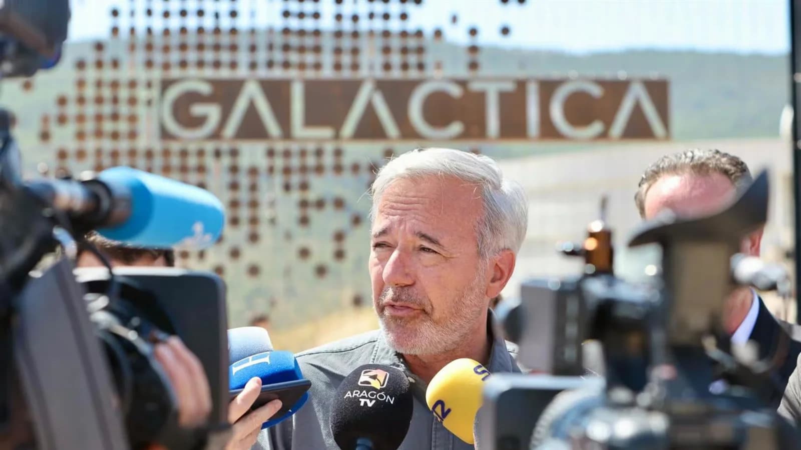 Azcón cuestionó al Gobierno por su política migratoria y la defensa de las fronteras
