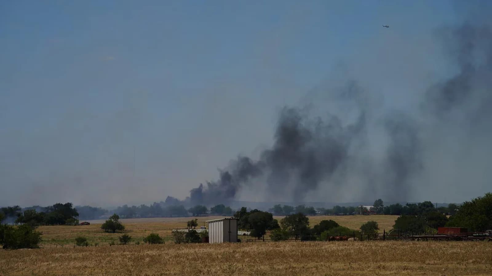 Dos pilotos mueren tras estrellarse un helicóptero militar en Texas