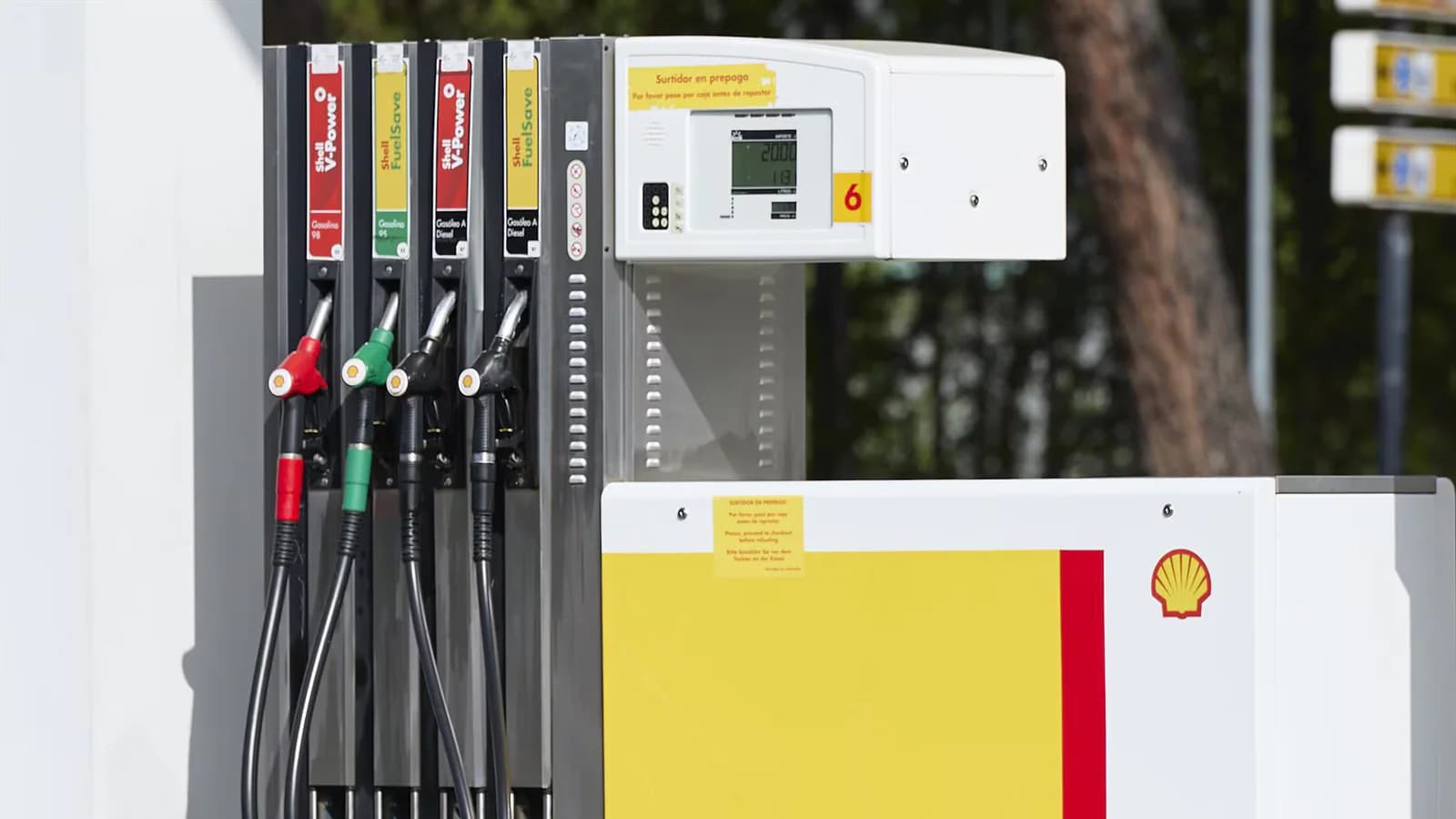La rebaja fiscal del gasóleo subirá a 20 céntimos por litro en septiembre