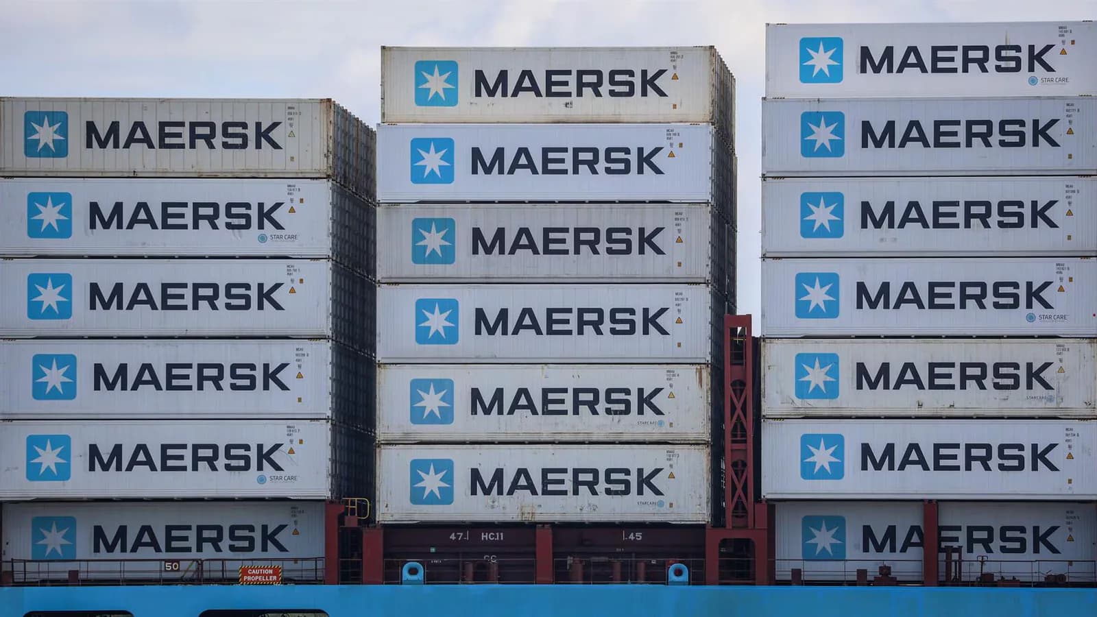 Maersk duplica su beneficio trimestral y eleva otra vez sus previsiones para 2026
