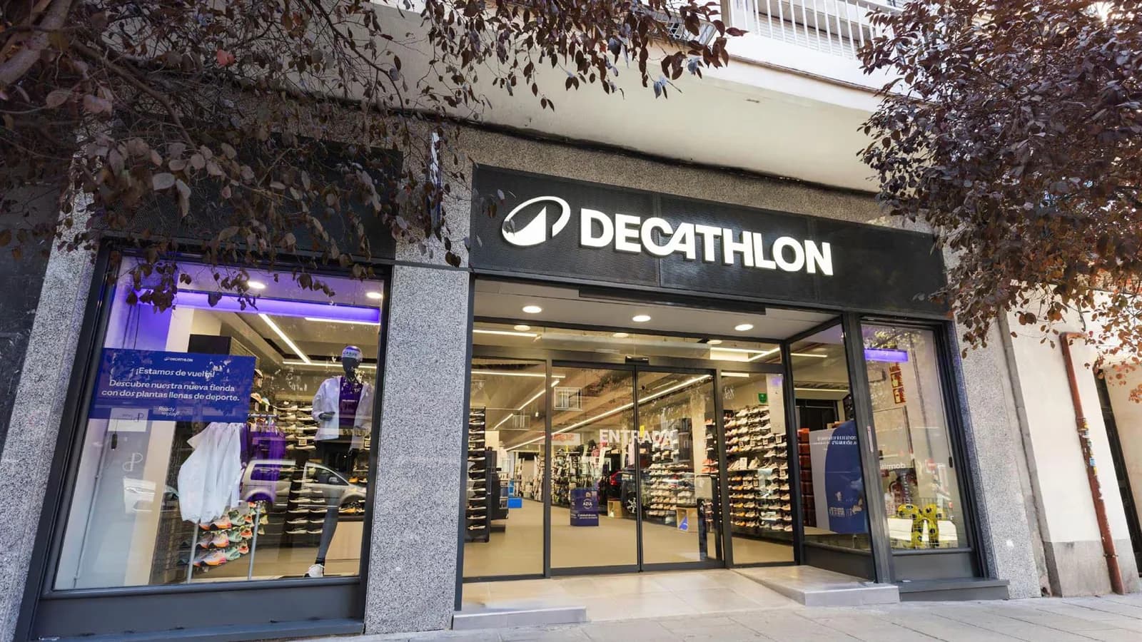 Decathlon suma tres tiendas City y llega a 20 locales en Barcelona