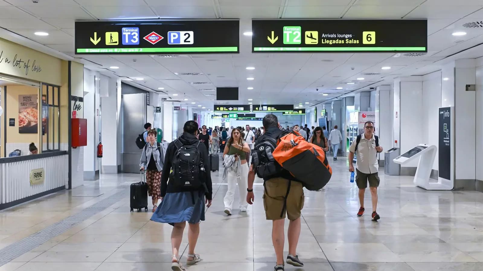 Más de 3.000 viajeros procedentes de Italia fueron identificados en España