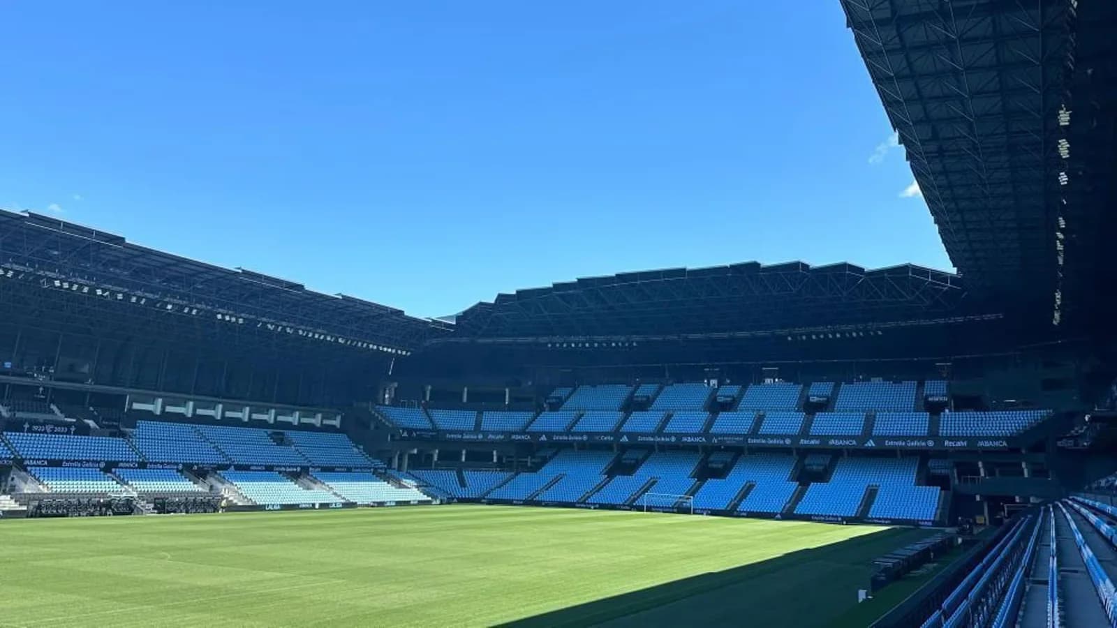 El Celta cambiará por completo el césped de Balaídos tras detectar un hongo