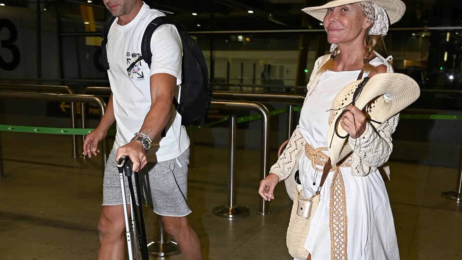 Lara Dibildos y Carlos Maturana compartieron vacaciones familiares en Mykonos