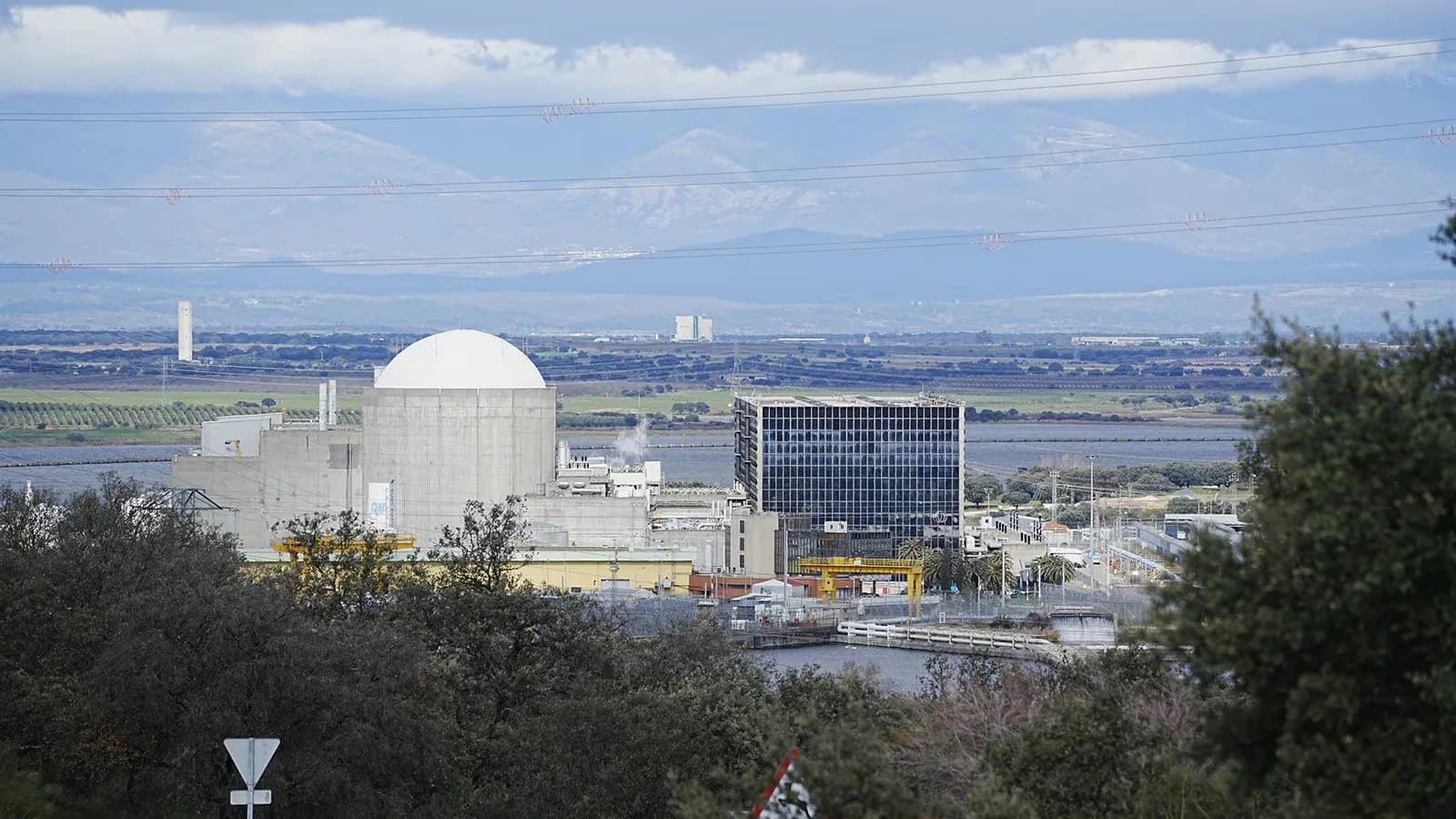 Almaraz podrá operar con sus dos reactores hasta el 8 de junio de 2030