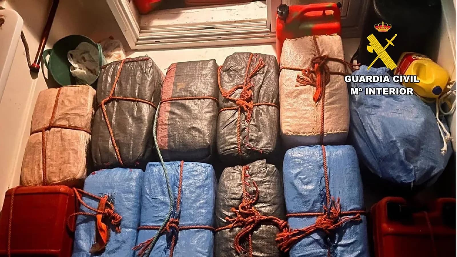 Incautan 1.138 kilos de hachís en una embarcación en Algeciras