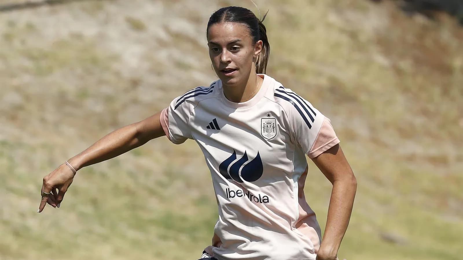 Clara Serrajordi deja la concentración del Mundial Sub-20 por una lesión