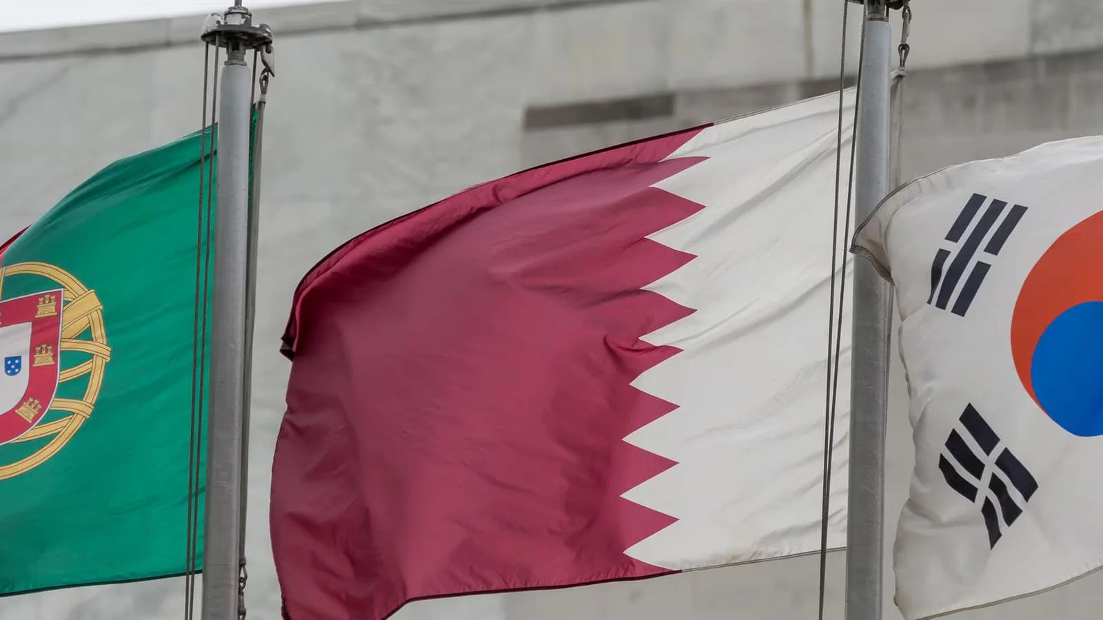 Irán acusa a Qatar de demorar la búsqueda de tres pilotos desaparecidos