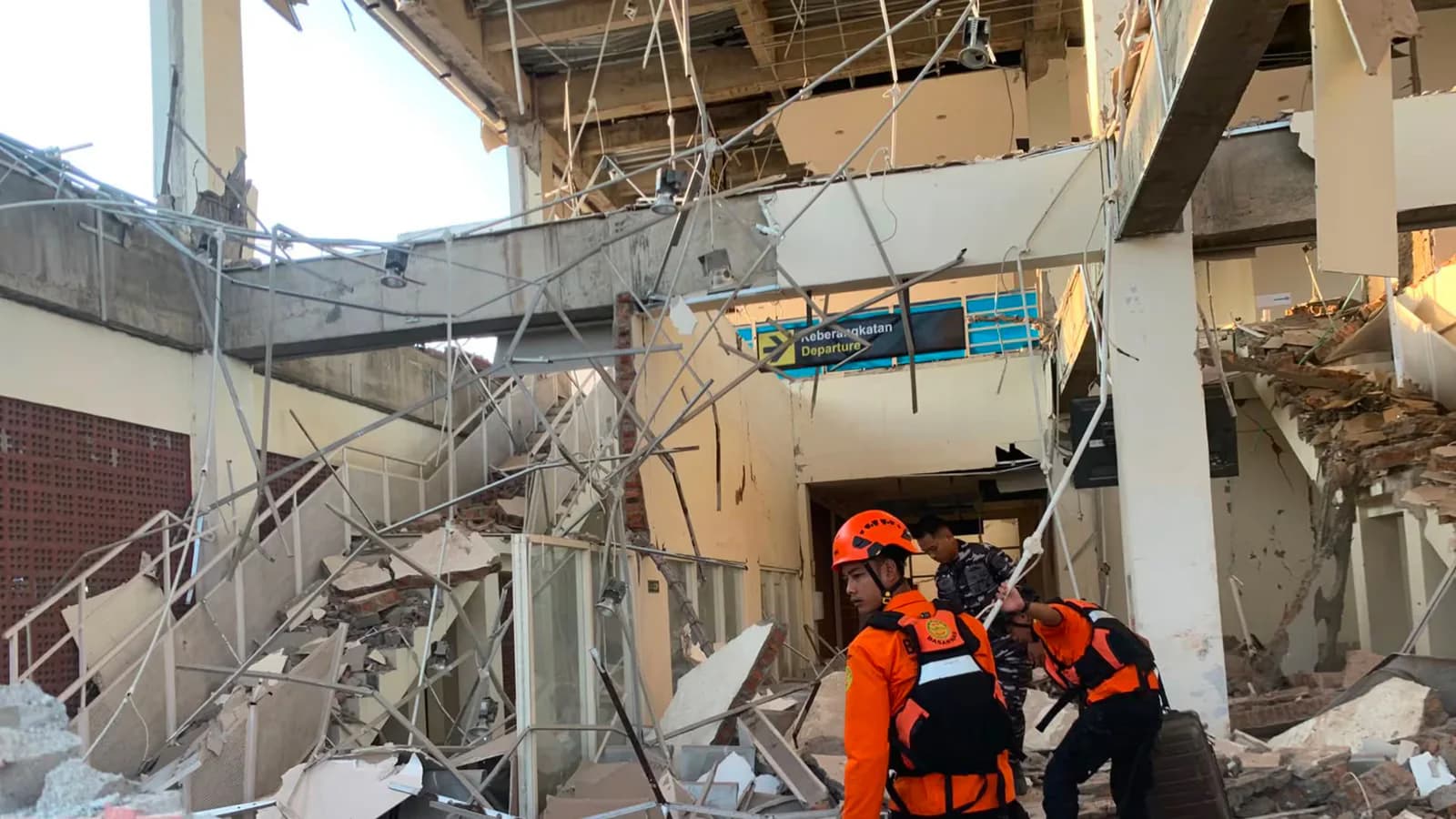 Terremoto en Flores: ya son 51 los muertos y 5.000 los evacuados
