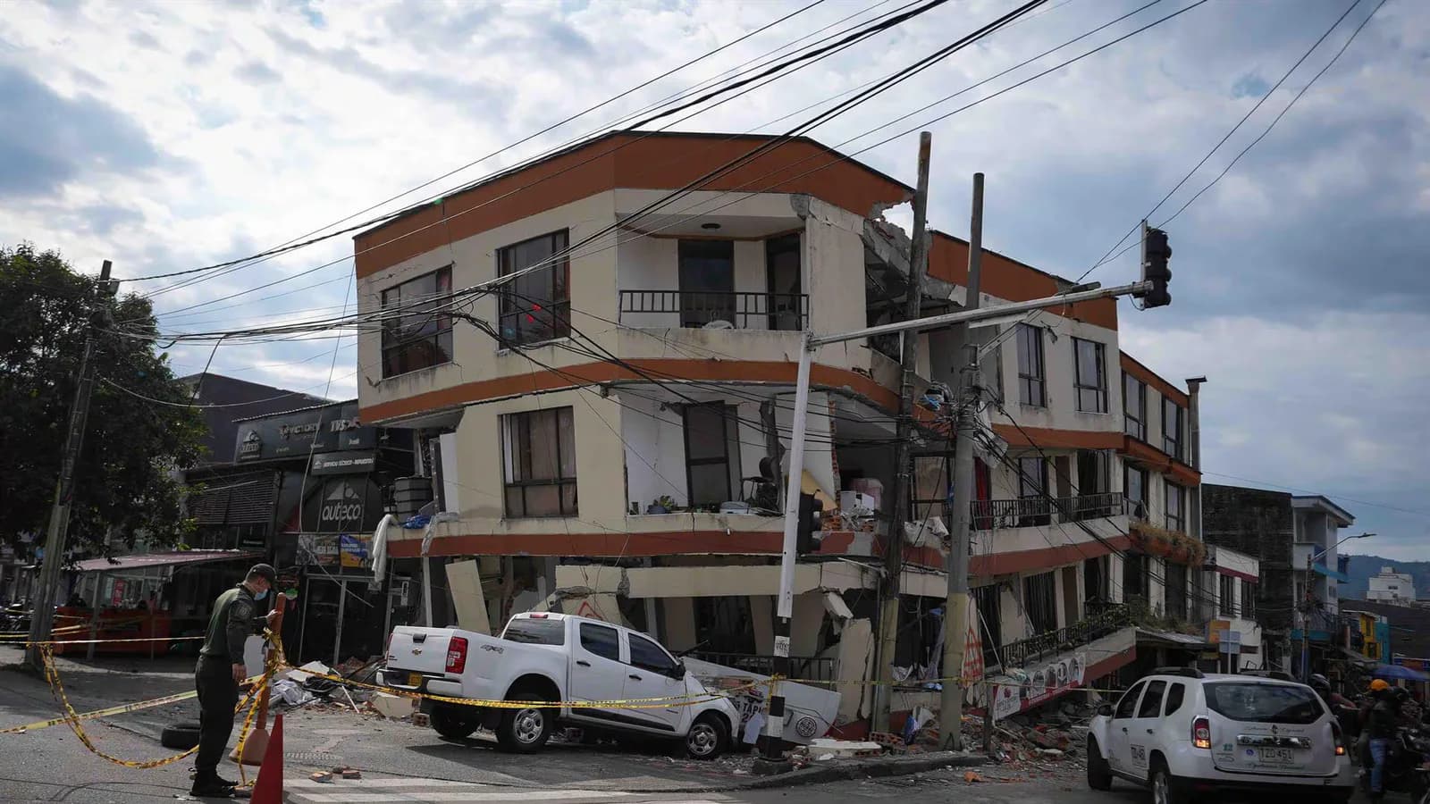 Colombia redujo a 289 la cifra de muertos por el terremoto del 10 de agosto