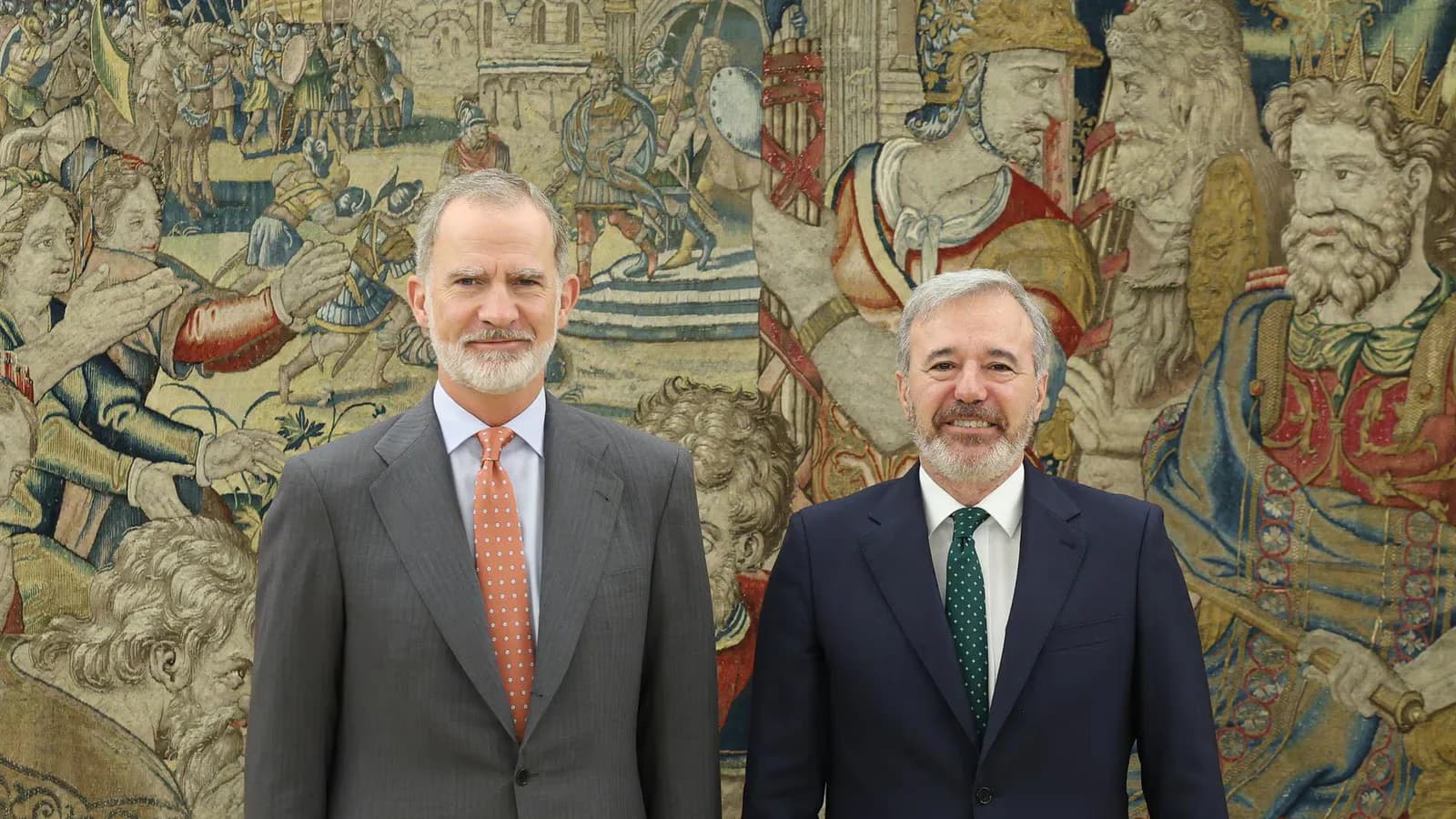 Felipe VI habló con Azcón por el incendio que afecta a Las Peñas de Riglos