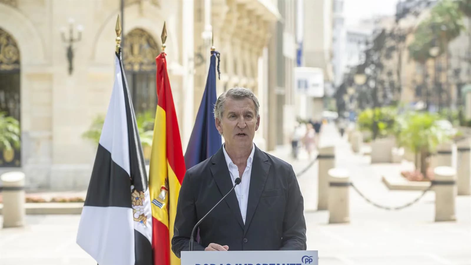 Feijóo reclama al Gobierno una respuesta para Ceuta tras la crisis migratoria