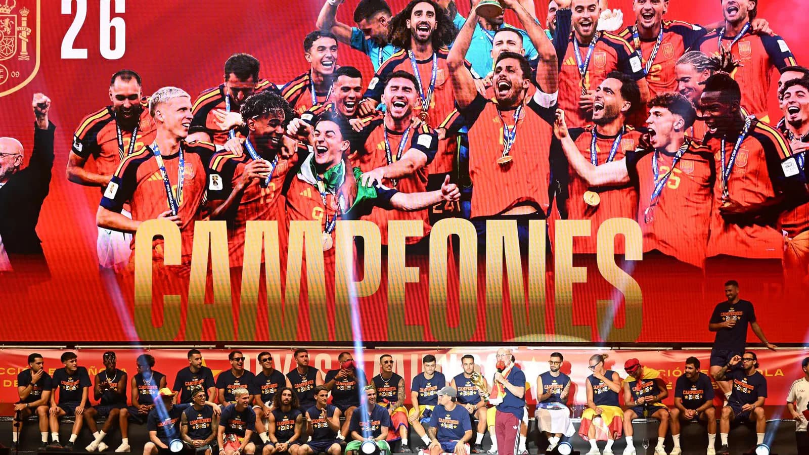 El Atlético homenajeará a la selección española antes del debut ante Málaga