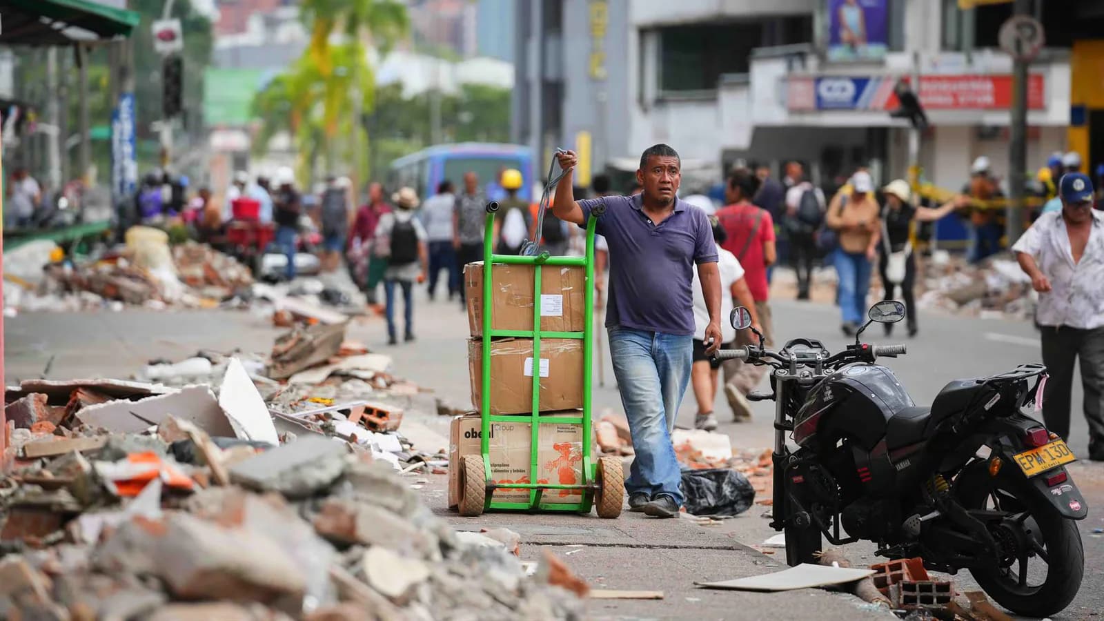 Colombia identificó a 300 víctimas del terremoto, entre ellas 22 menores