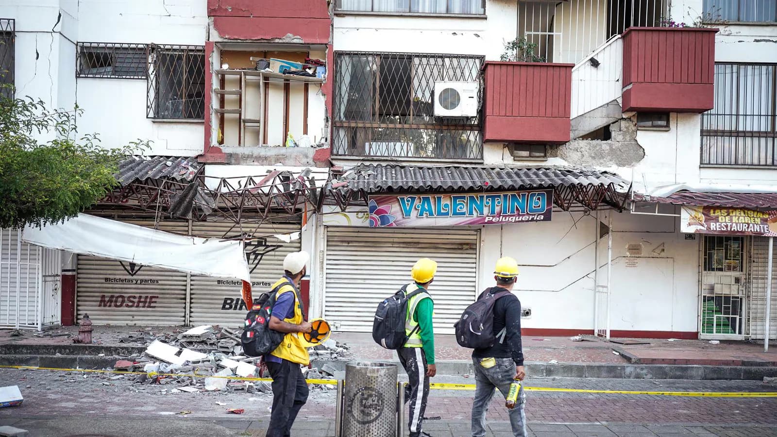 Colombia eleva a 289 los muertos por el terremoto y mantiene 143 desaparecidos