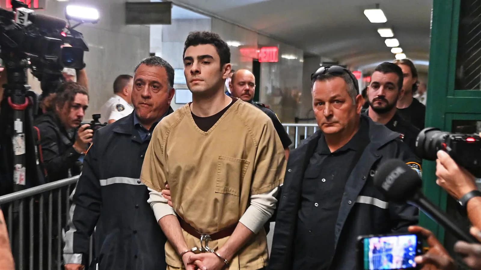 El juicio contra Luigi Mangione en Nueva York quedó trabado por un pedido de la defensa