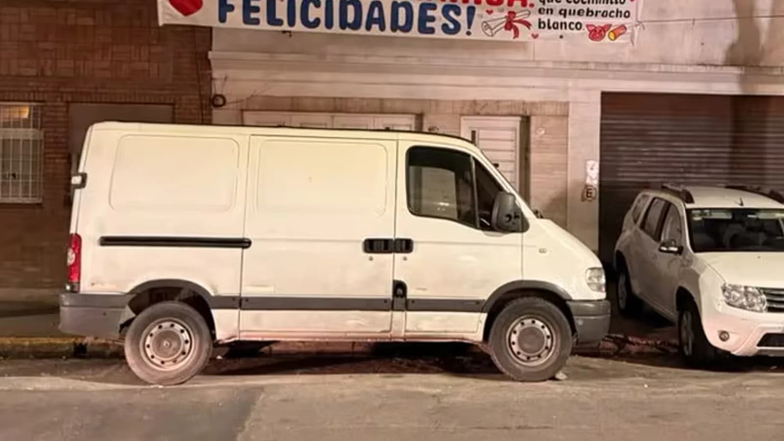Pasacalles: la vieja red social que todavía anuncia logros en los barrios