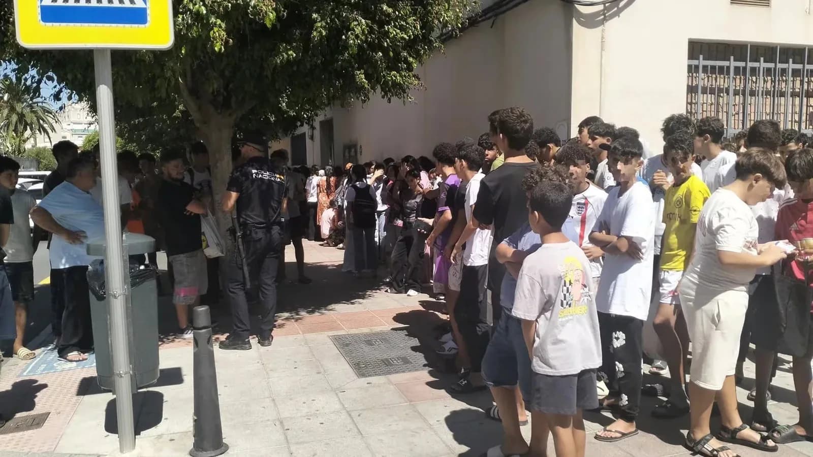 Save the Children reclama asilo para los menores migrantes en Ceuta