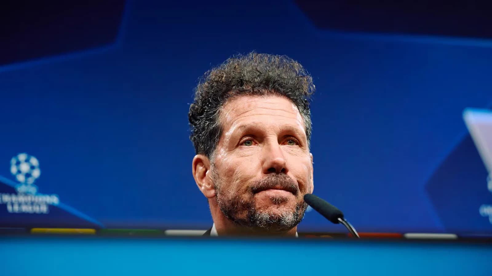 Simeone respaldó a Julián Álvarez y anticipó que el Atlético girará en torno a él