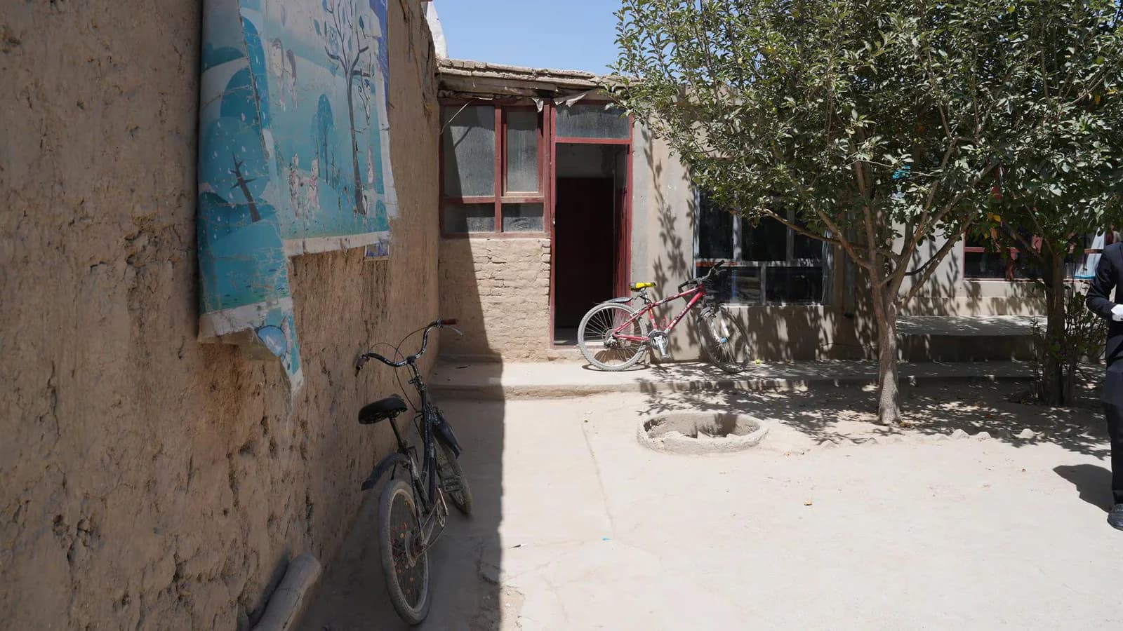 Al menos 42 niños resultaron heridos por una explosión en una escuela de Kabul