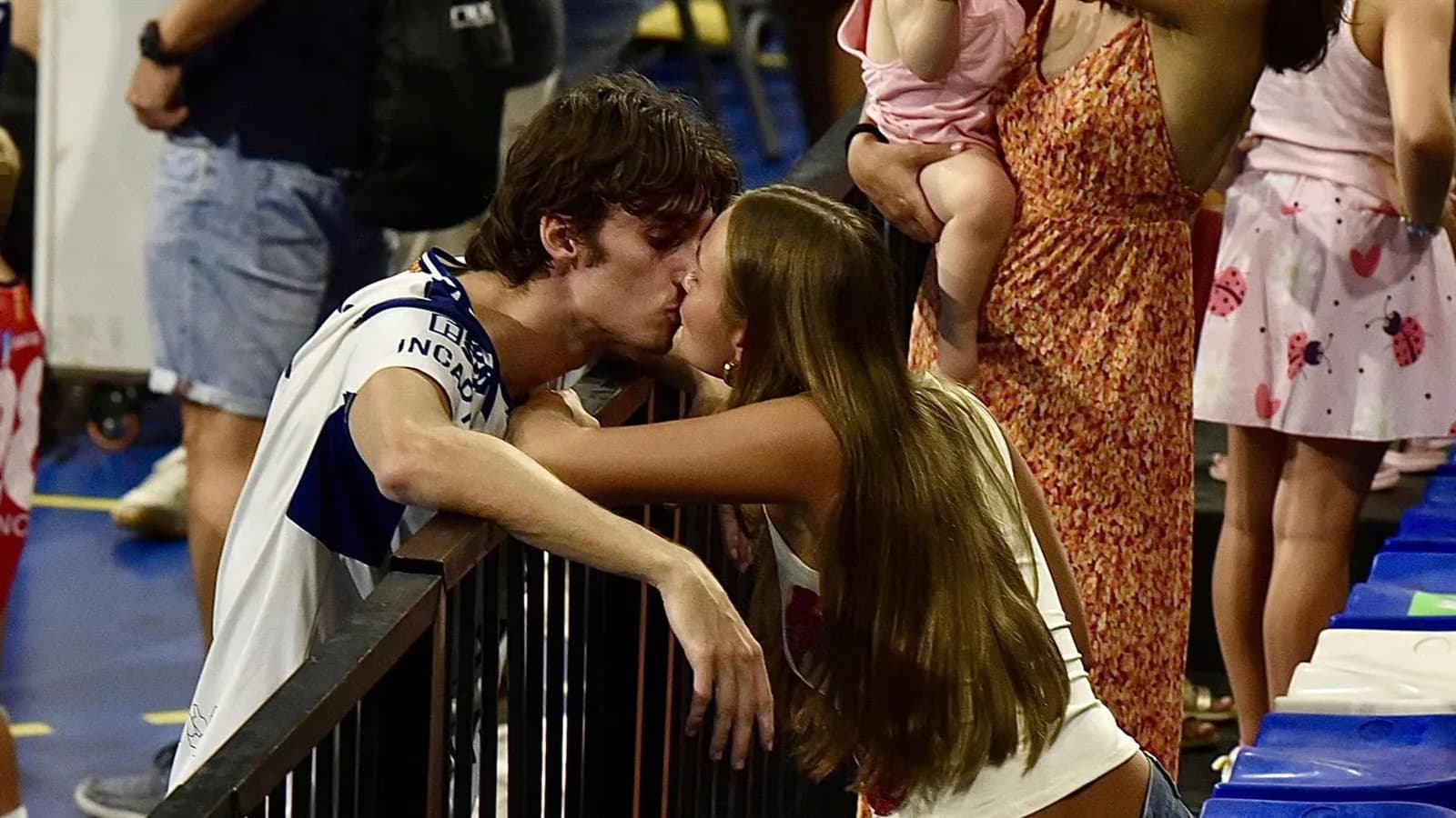 Pablo Urdangarín volvió al handball con el Granollers acompañado por Johanna Zott