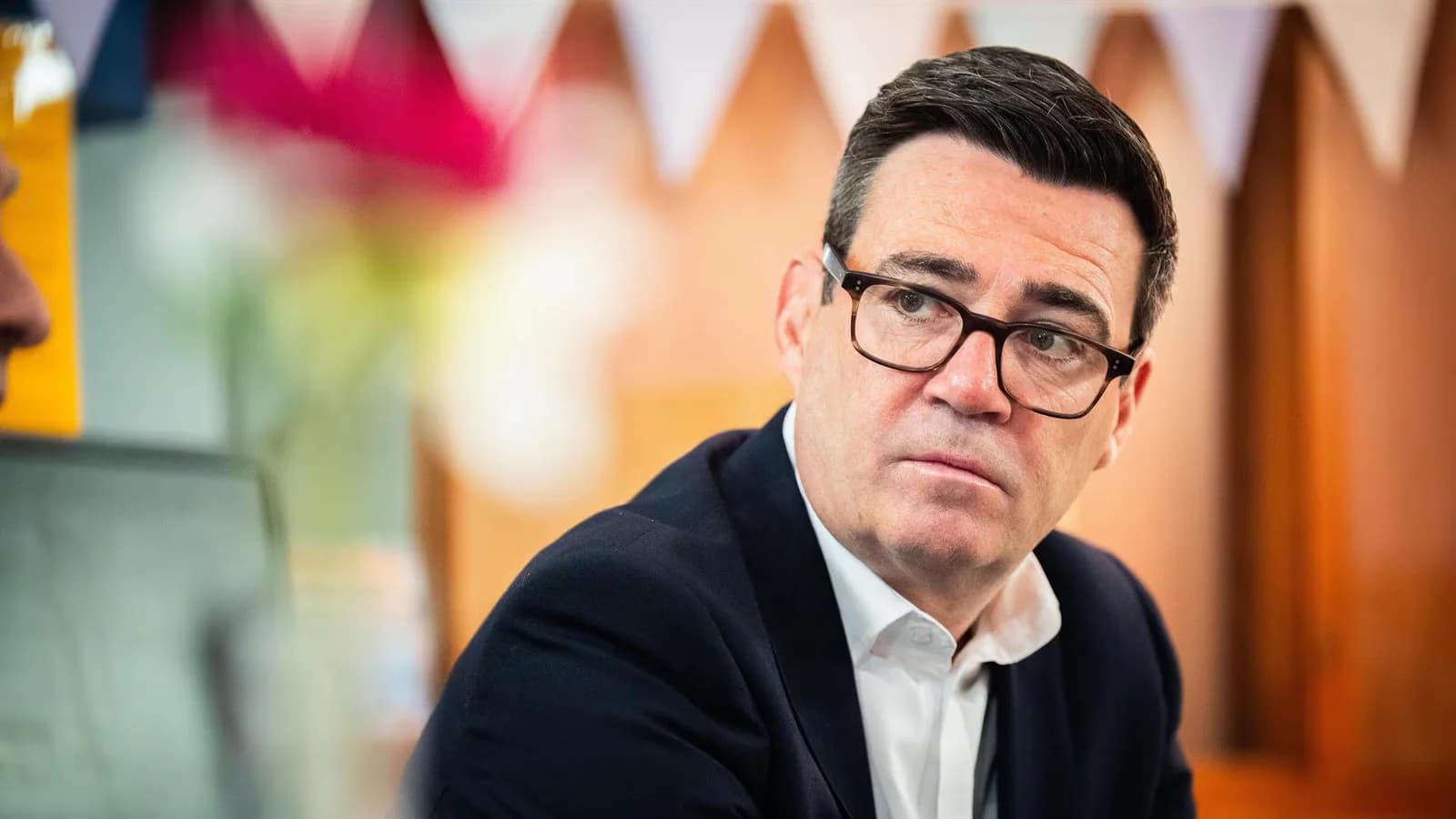 Burnham anuncia un plan de 442 millones de libras contra el sinhogarismo