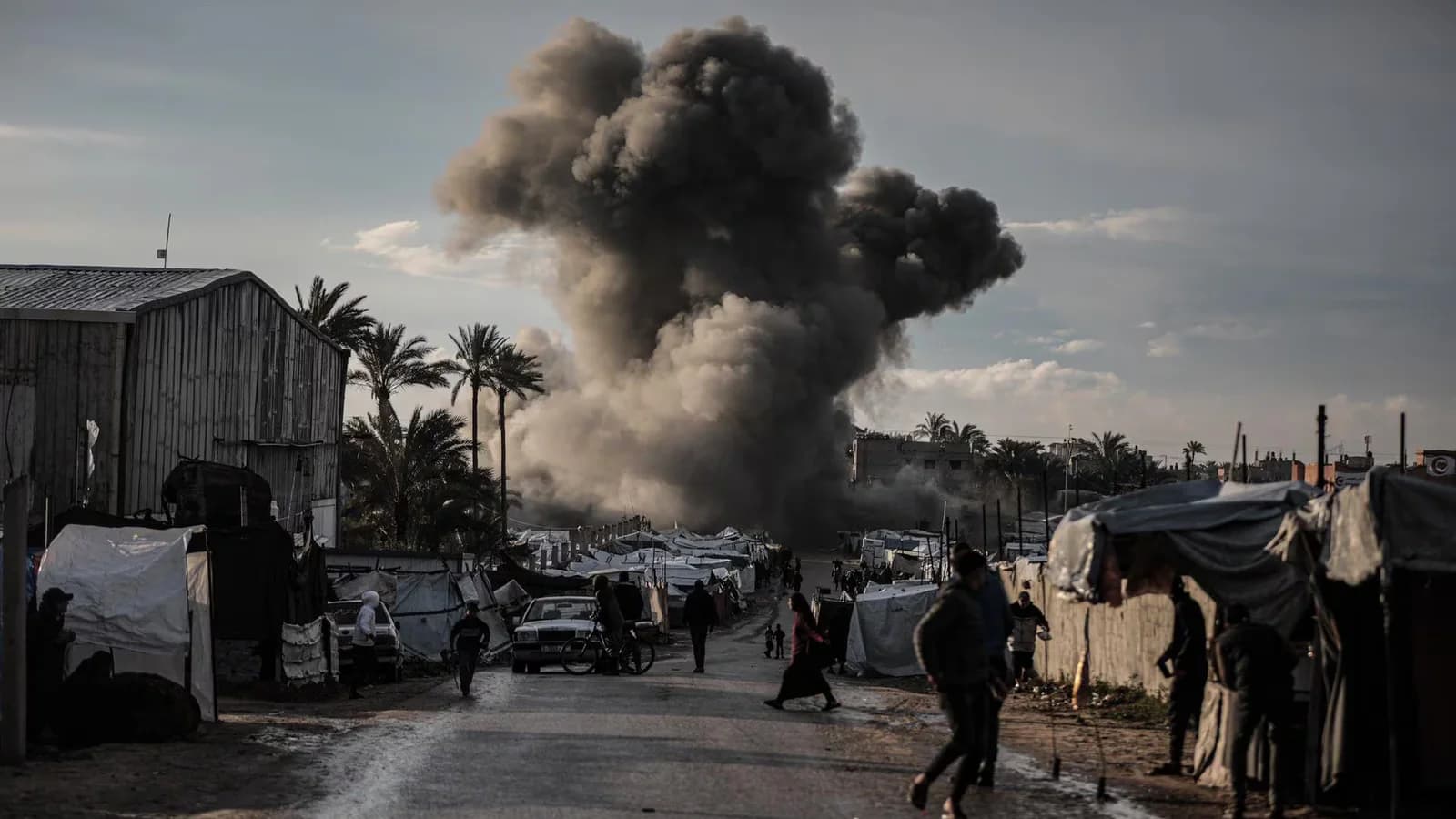Nueve muertos y 15 heridos tras un ataque israelí contra una comisaría en Gaza