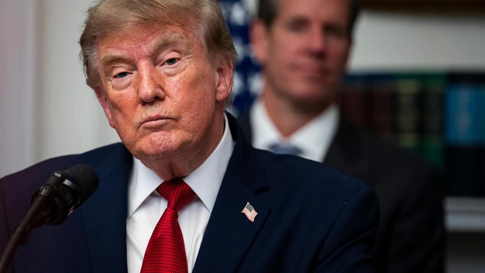 Trump amenaza a Irán con una guerra económica y sanciones a quienes lo ayuden